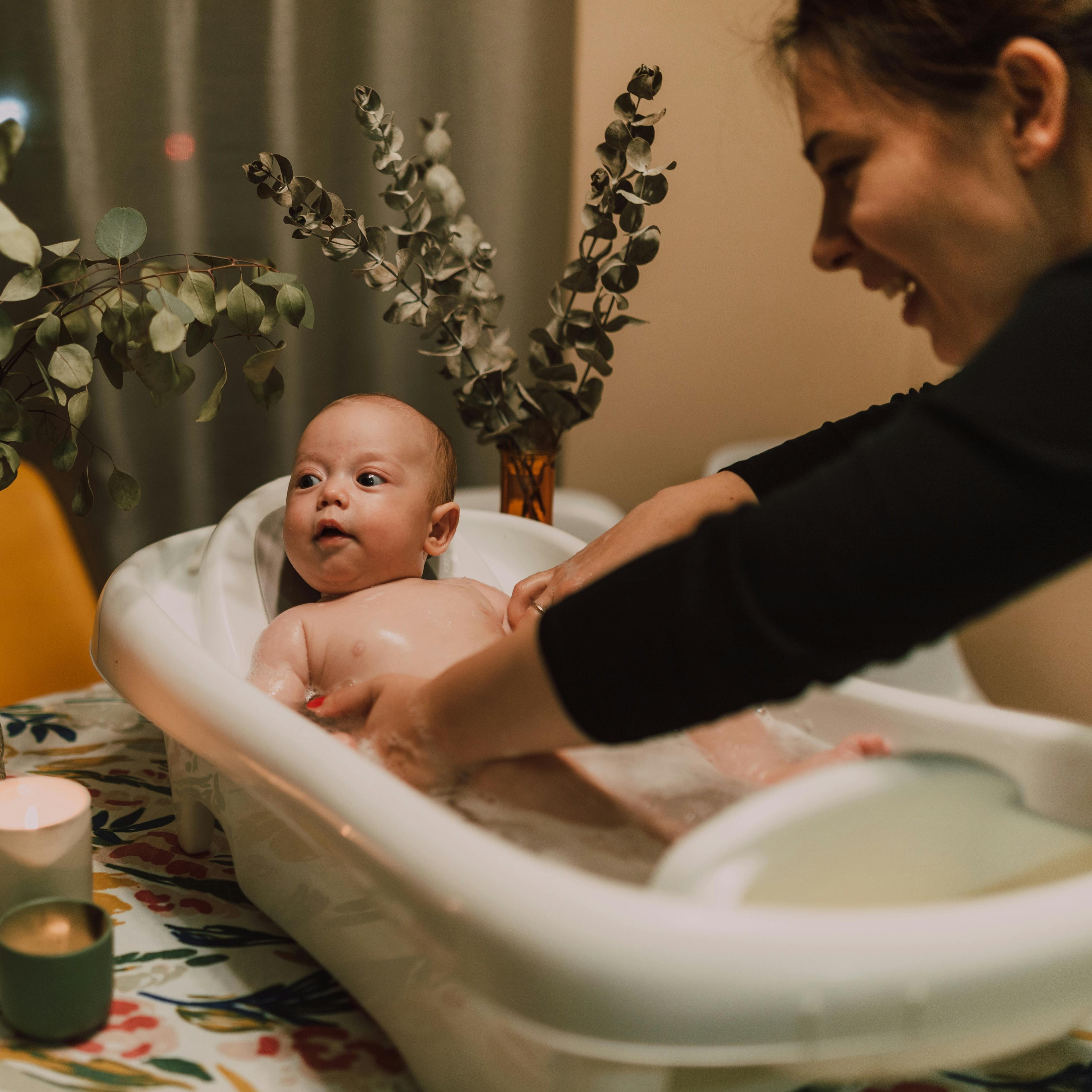 Comment bien choisir la baignoire pour le bain de bébé ?